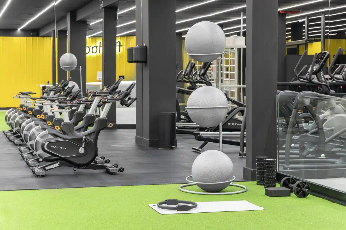 balones grises de pilates